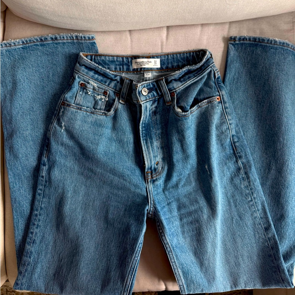 Abercombie High Rise Relaxed Jean